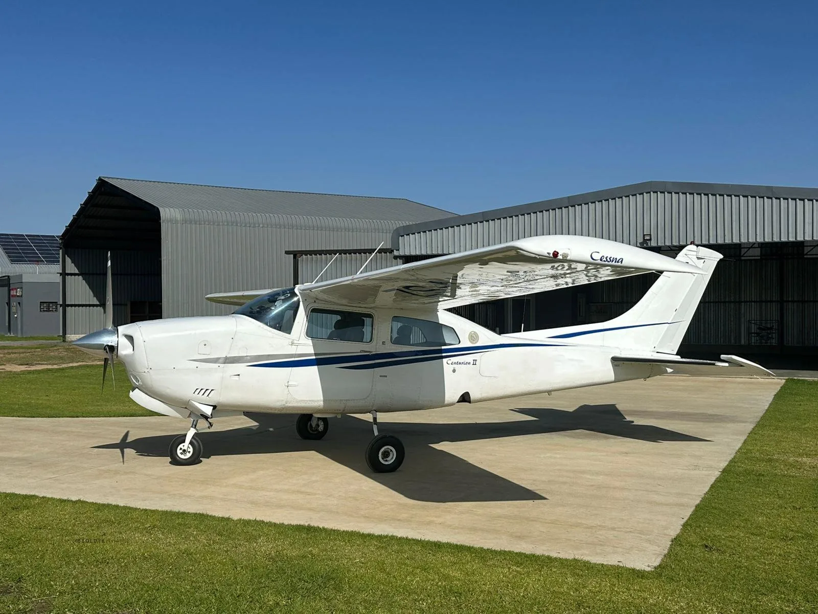 Exterior view of a 1979 CESSNA 210N.
