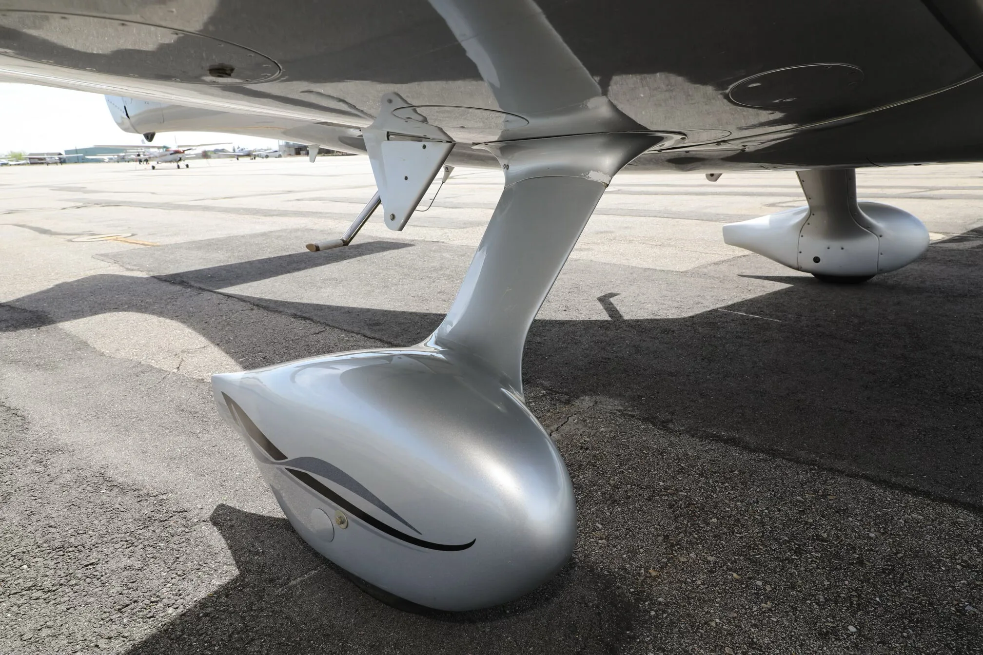 Exterior view of a 2021 Cirrus SR22-G3 Turbo GTS, N34AS.