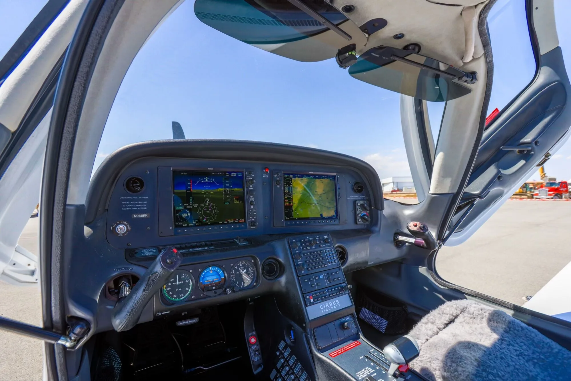 Cockpit and instrument panel of a 2016 Cirrus SR20-G3.