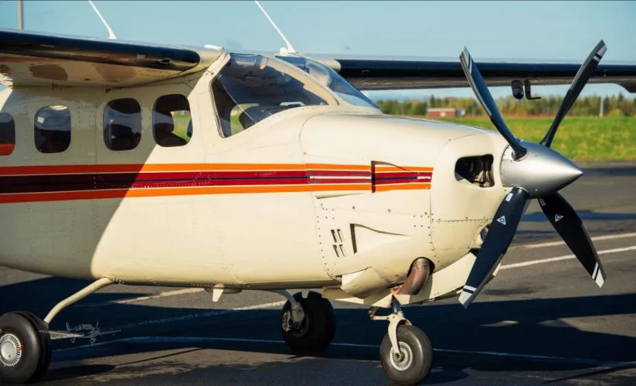 Cockpit and instrument panel of a 1982 CESSNA P210N.