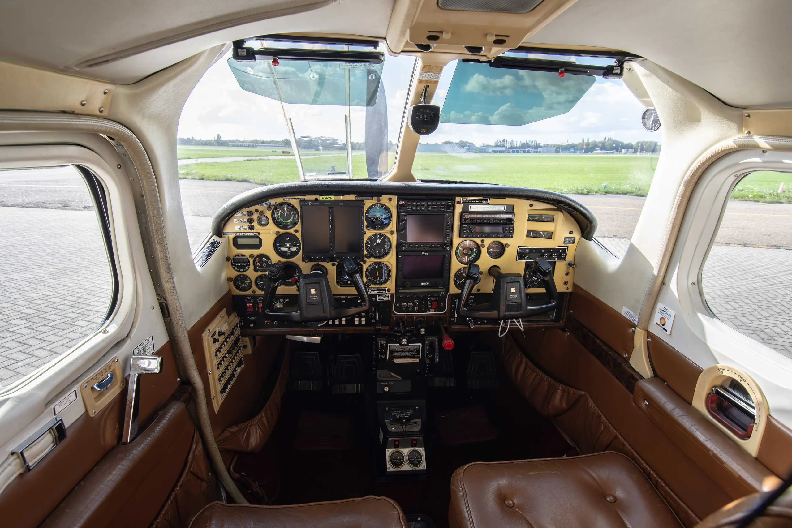 Cockpit and instrument panel of a 1979 Cessna P210N.