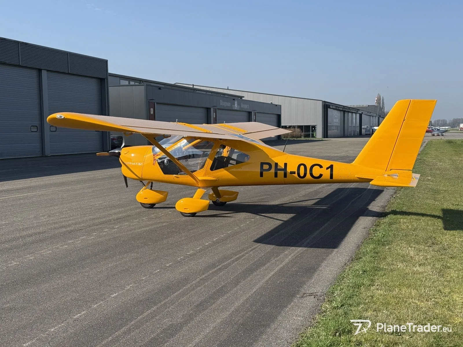 Exterior view of a 2023 Aeroprakt A32, PH-0C1.