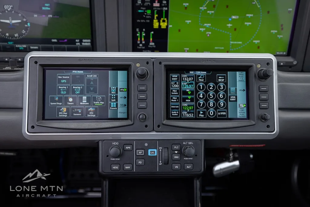 Avionics suite of a 2024 Cirrus SR22 G7 GTS.