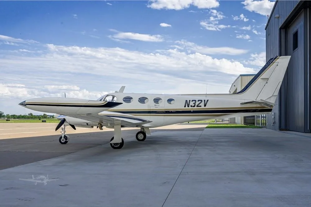 Exterior view of a 1977 CESSNA 340A, N32V.