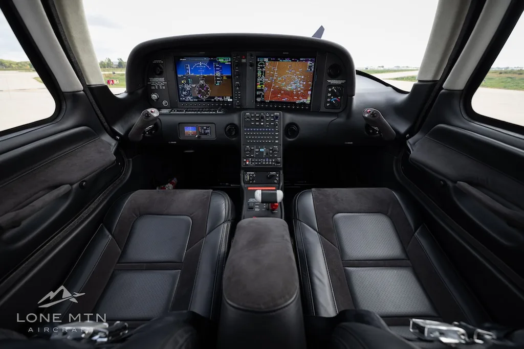 Cabin interior of a 2021 Cirrus SR22T G6 GTS.