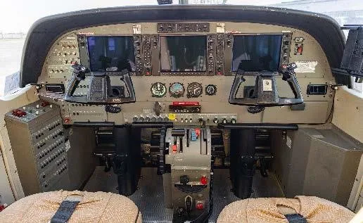 Cockpit and instrument panel of a 2015 CESSNA CARAVAN 208B GRAND EX.