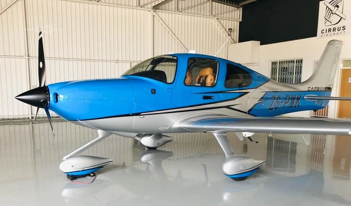 Exterior view of a 2019 CIRRUS SR22-G6, ZS-PWK.