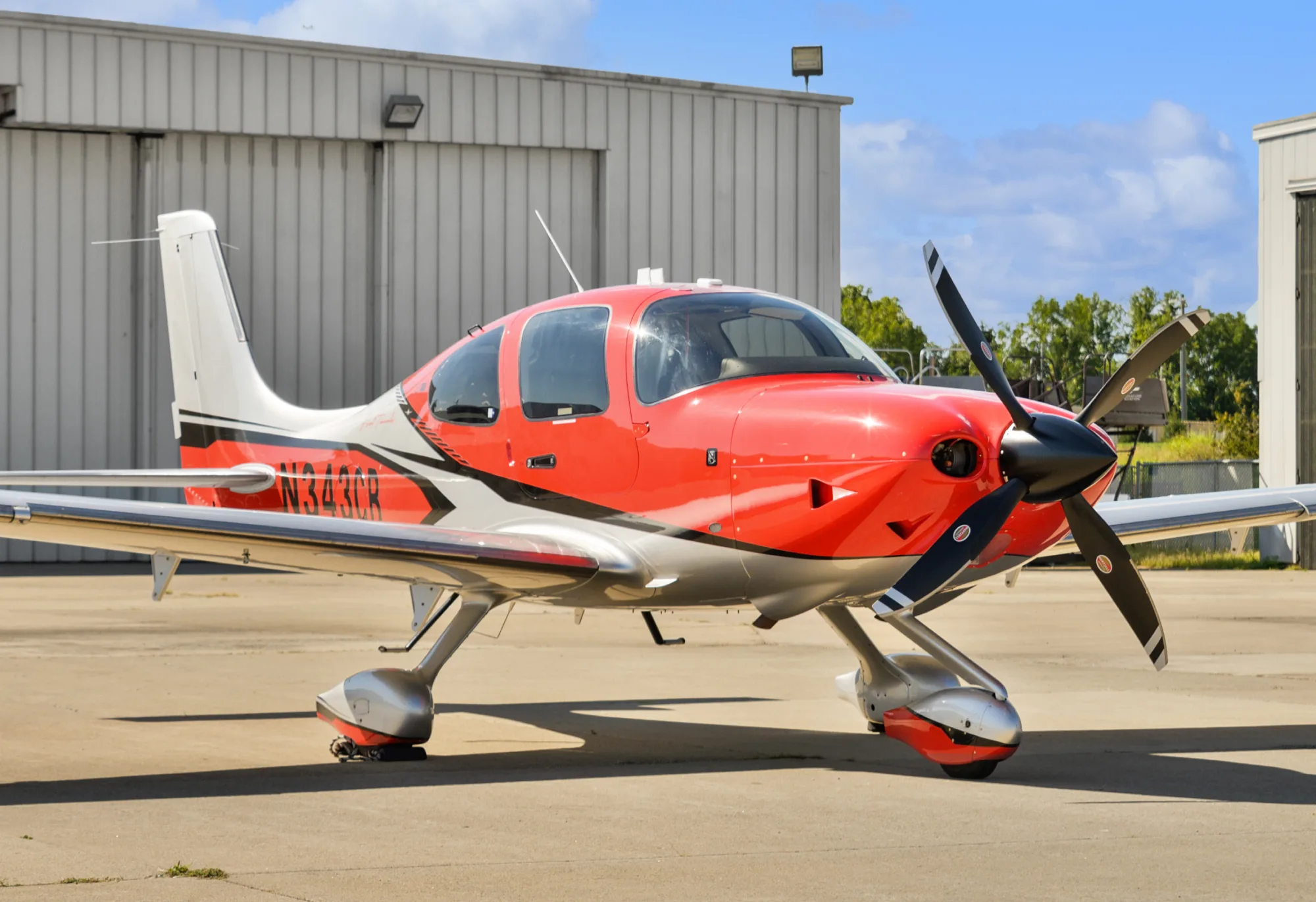 Exterior view of a 2024 Cirrus SR22T-G7.