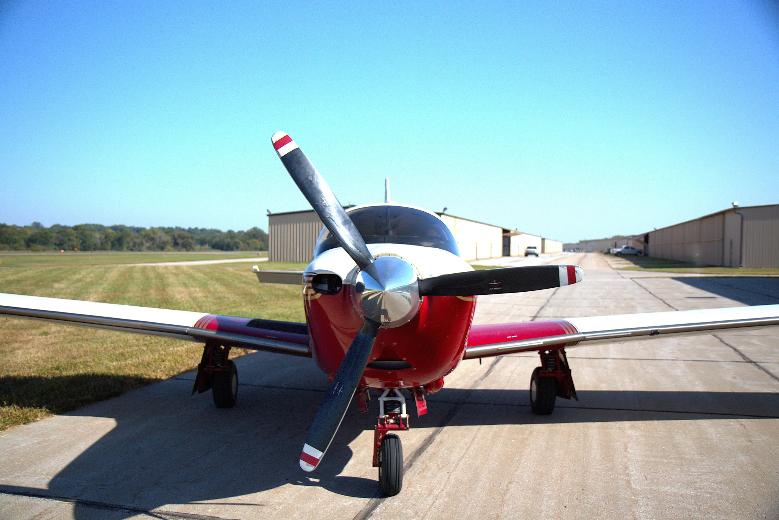 Exterior view of a 1997 Mooney M20R Ovation / Ovation 2.