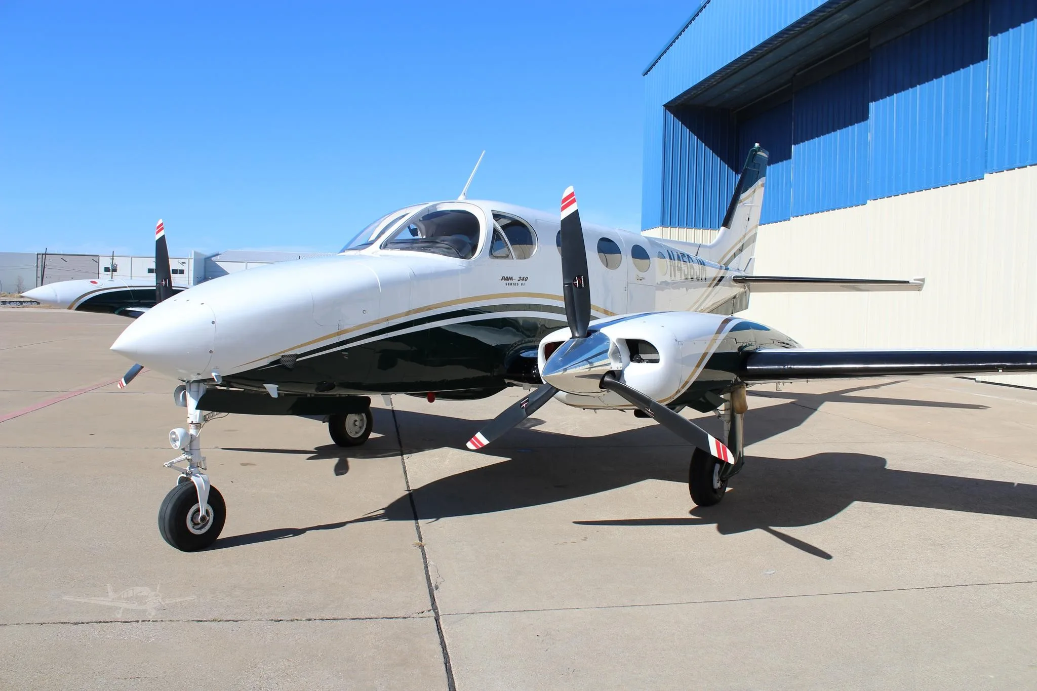 Exterior view of a 1975 CESSNA 340, N456JM.