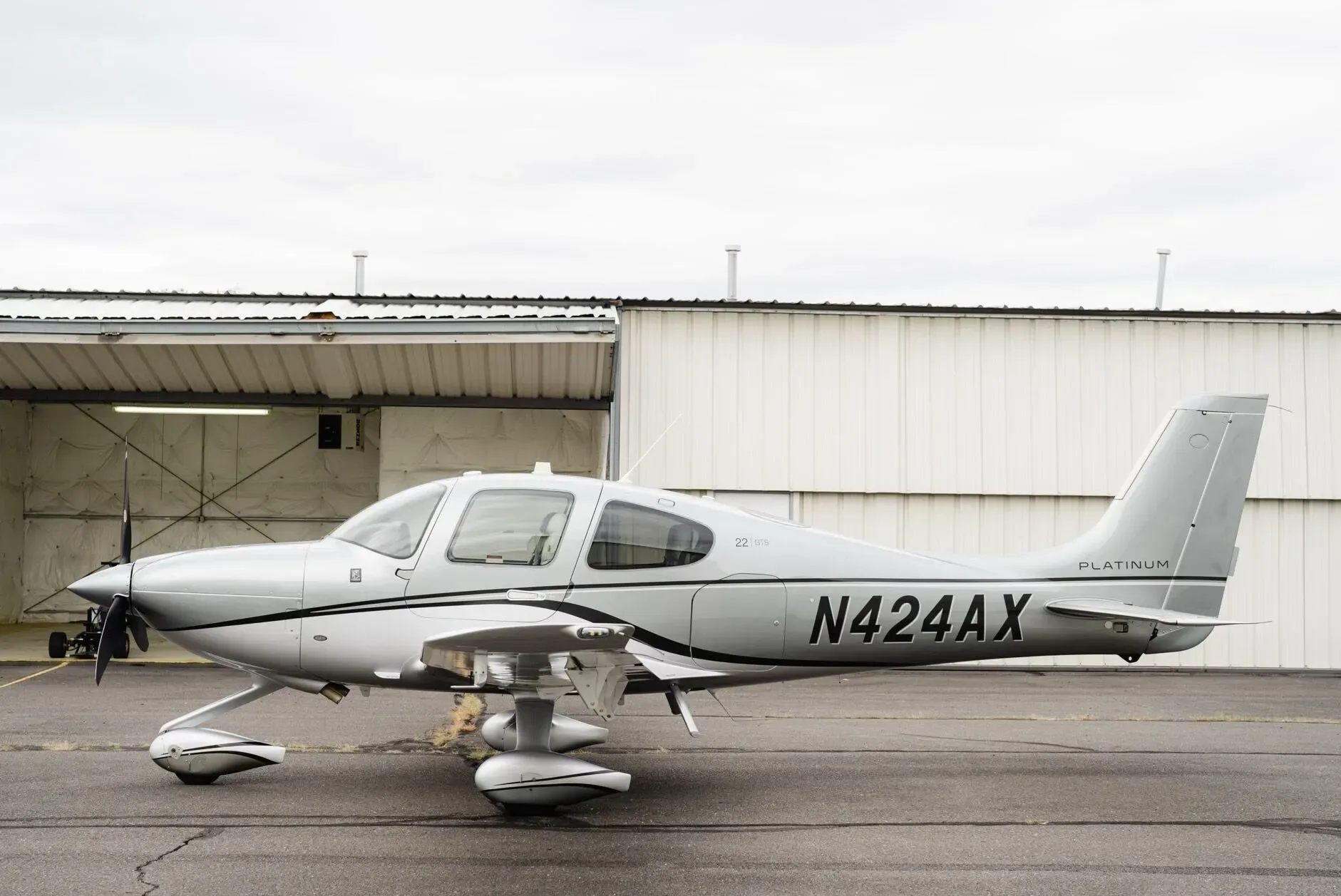 Exterior view of a 2016 Cirrus SR22 G5 GTS.