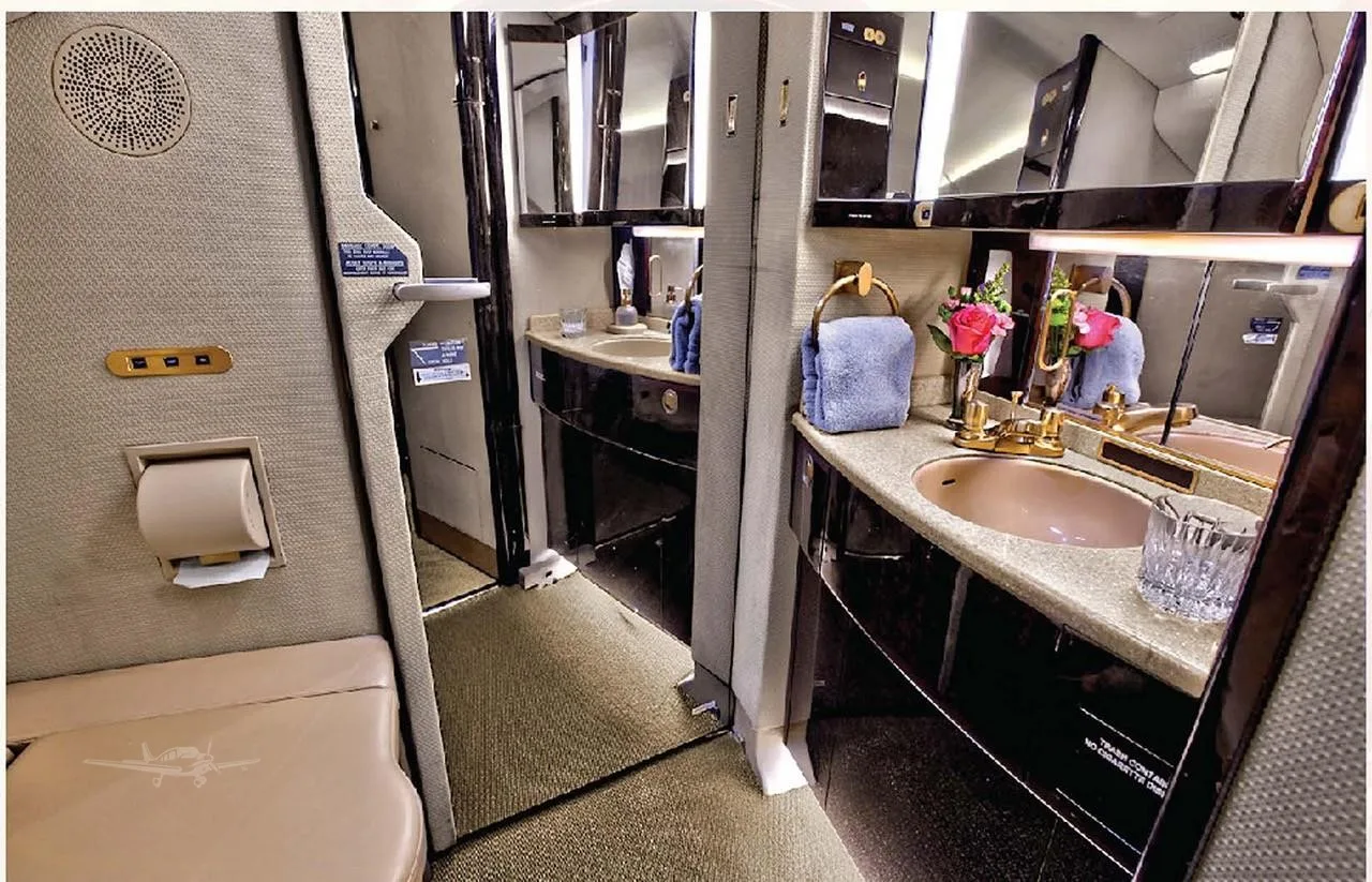 Cabin interior of a 1999 DASSAULT FALCON 900EX.