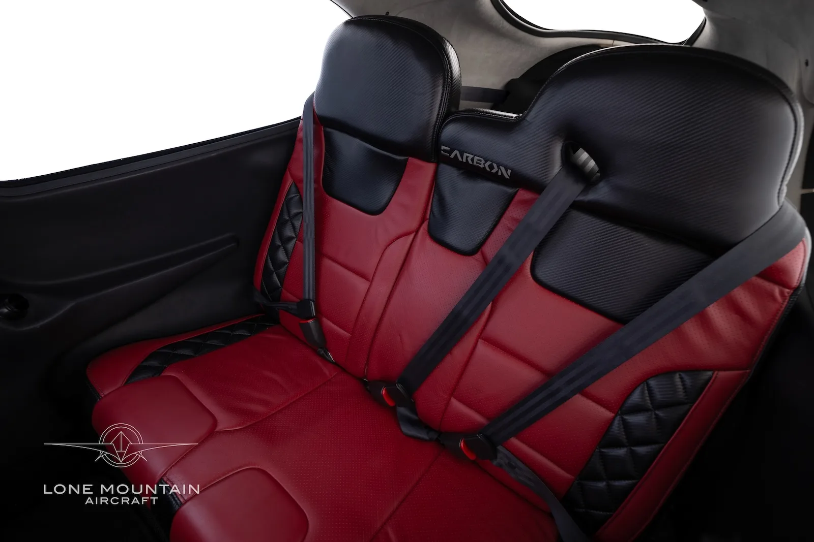 Cabin interior of a 2015 Cirrus SR22T G5 GTS.