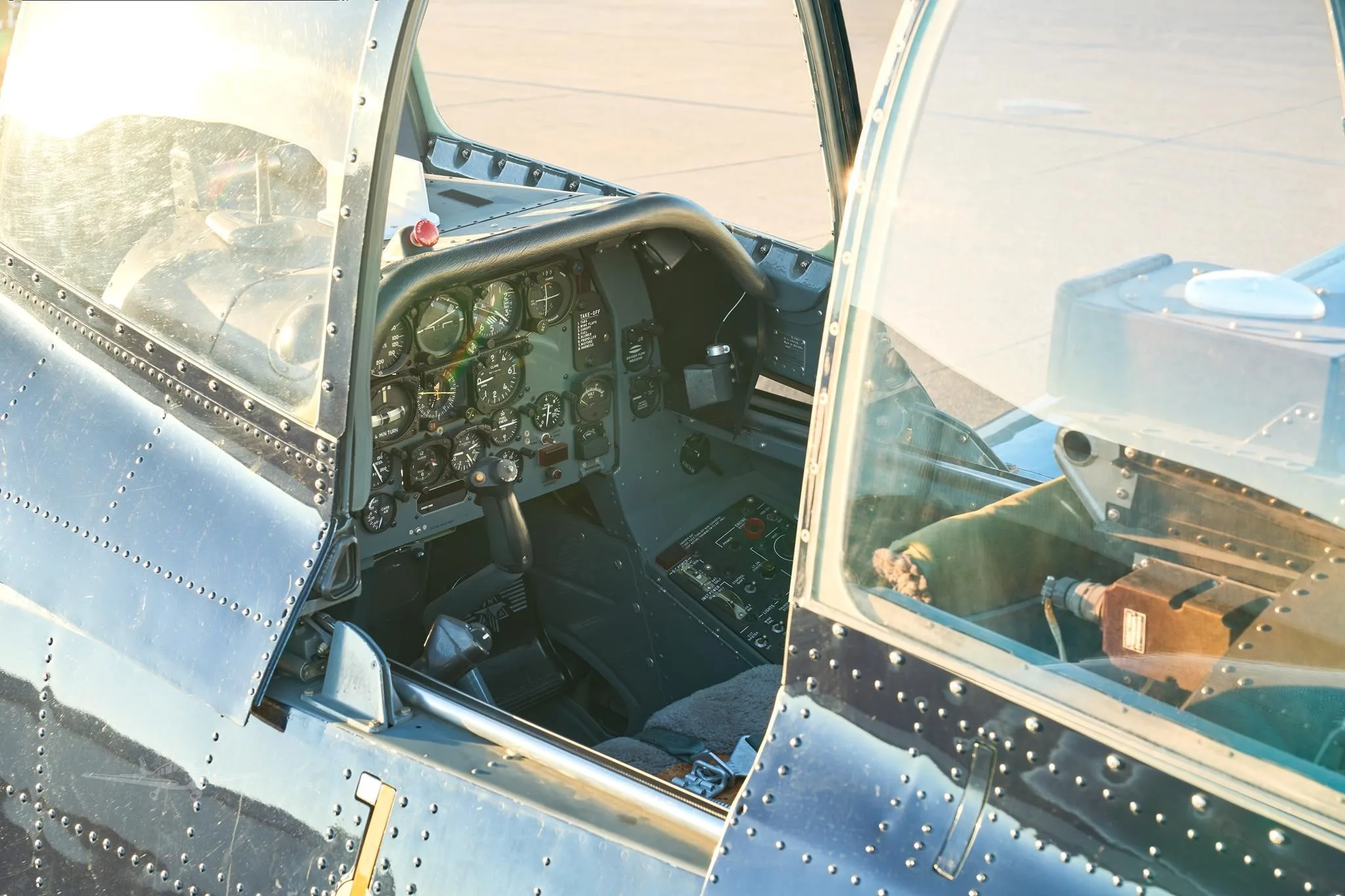 Exterior view of a 1955 NORTH AMERICAN T28B, N128BS.
