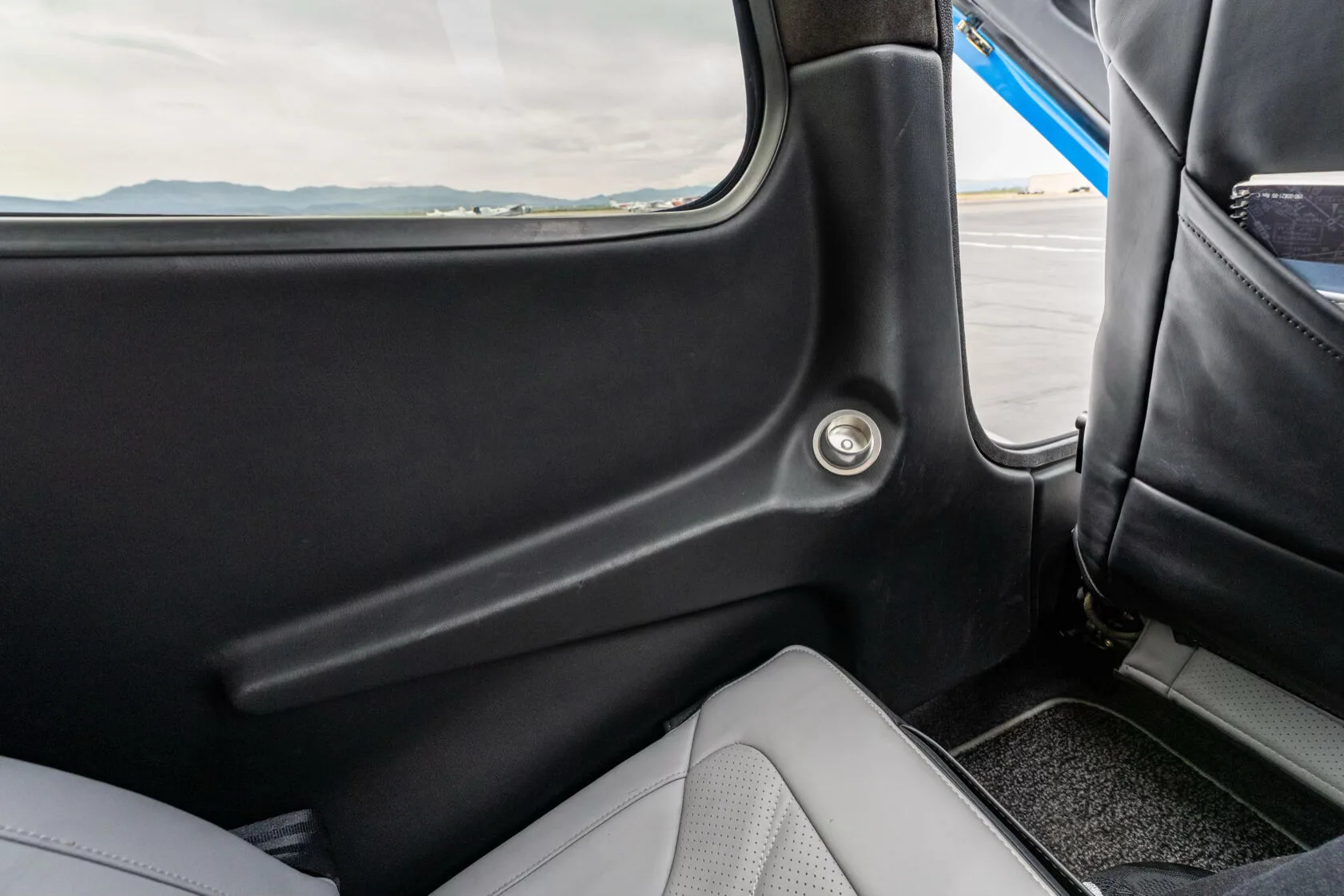 Cabin interior of a 2020 Cirrus SR22-G6 TURBO.