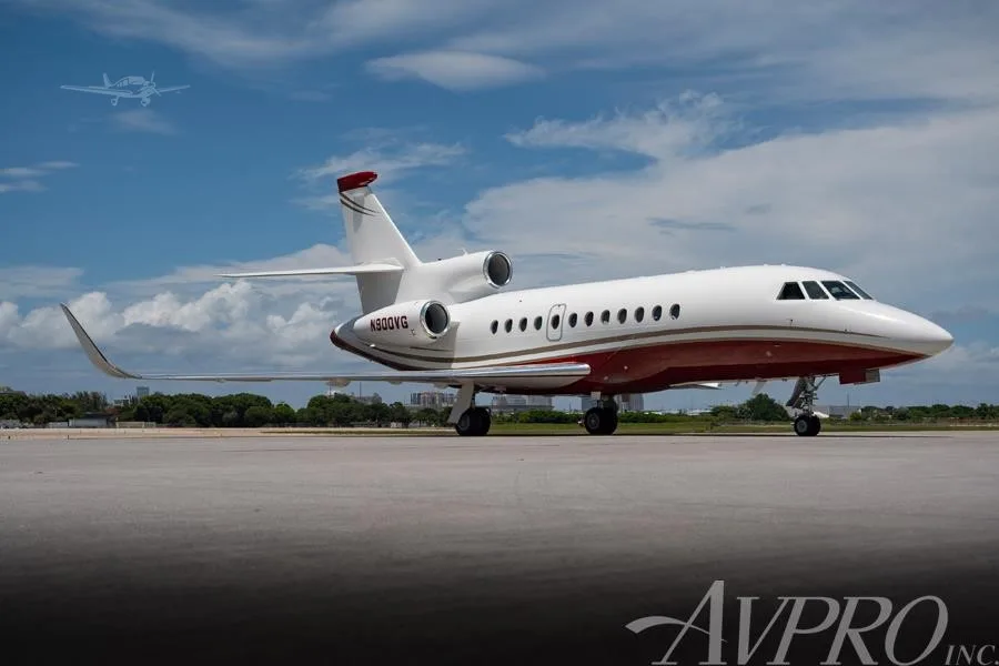 Exterior view of a 2015 DASSAULT FALCON 900LX, N900VG.