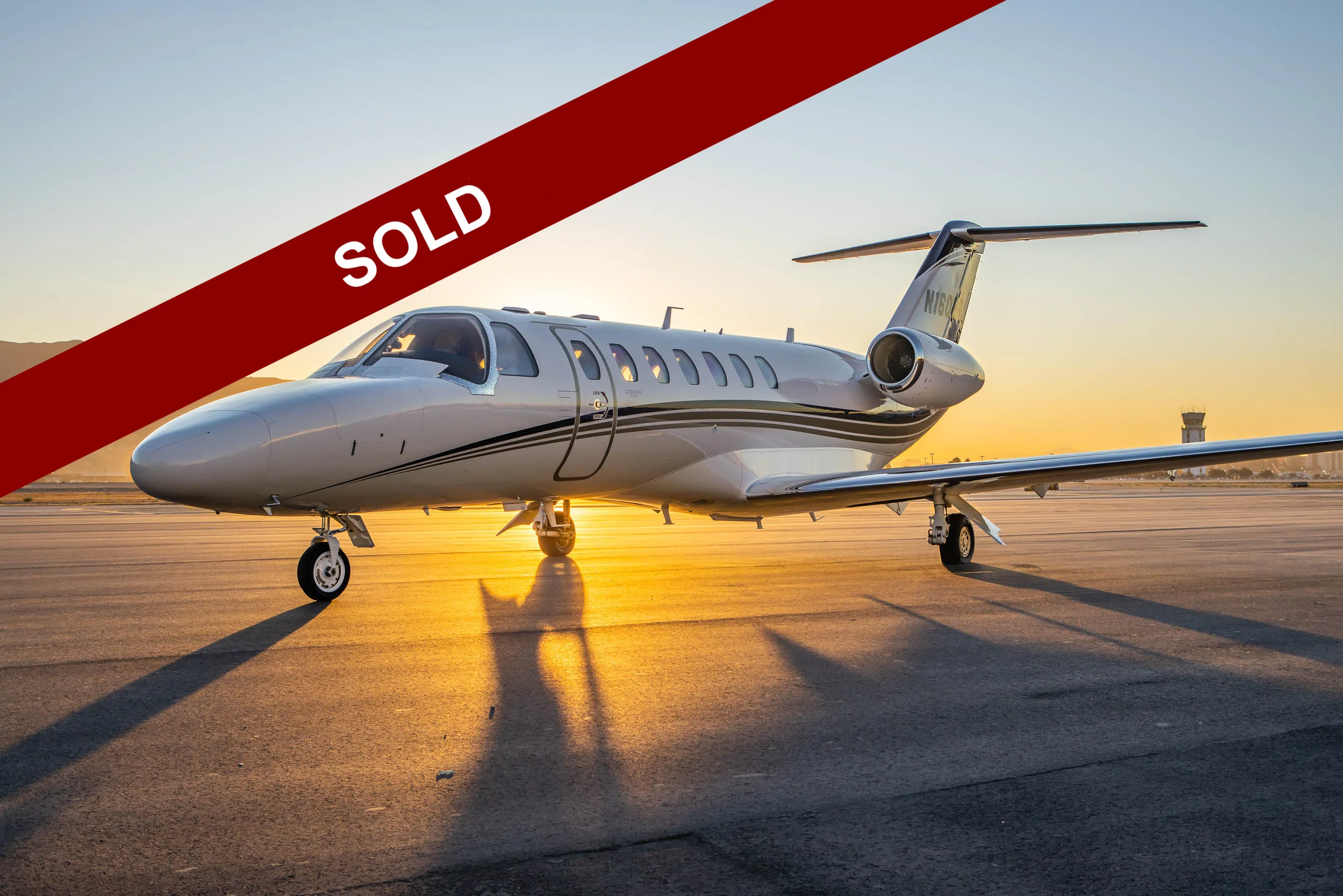 Exterior view of a 2014 Cessna, N160BR.