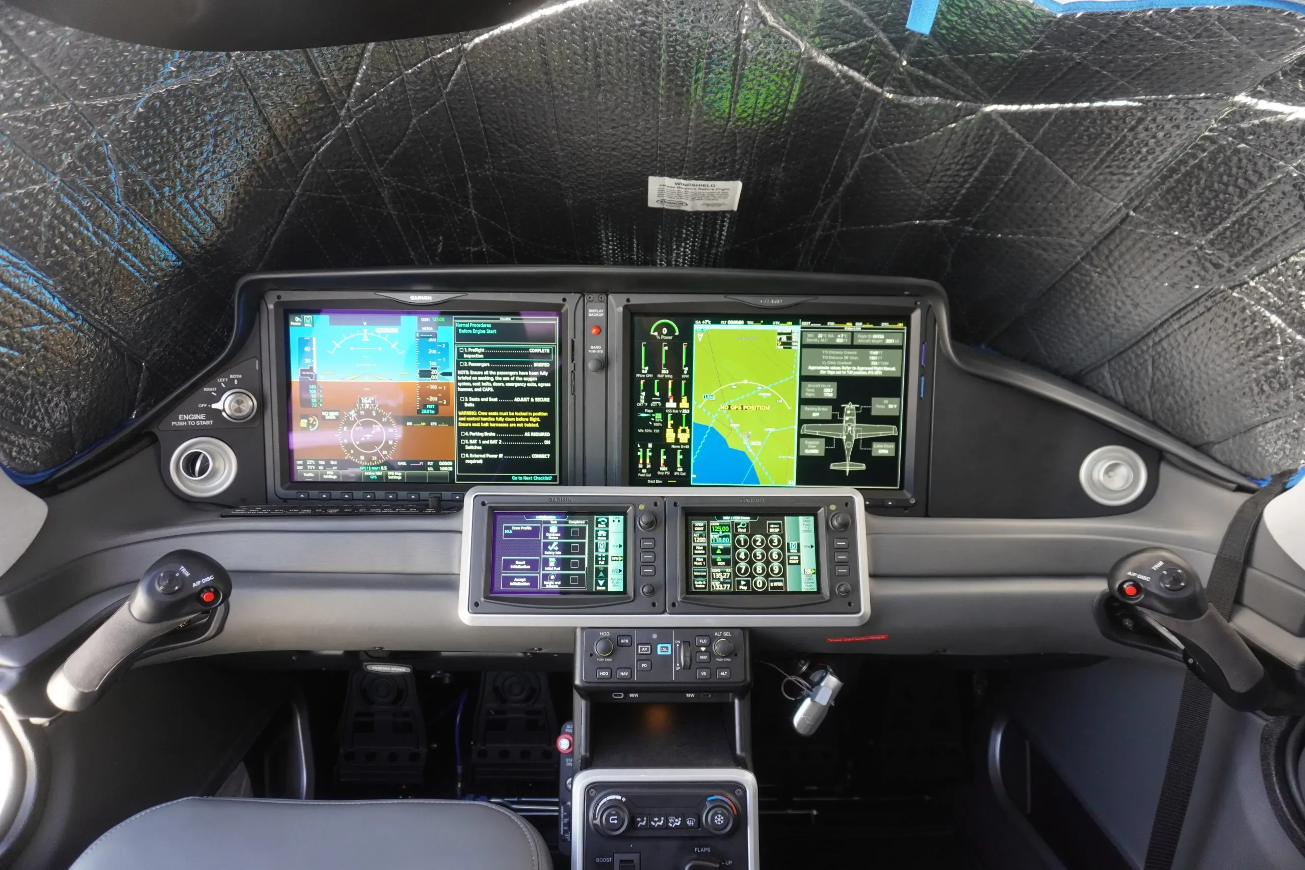 Avionics suite of a 2024 Cirrus SR22 G7.