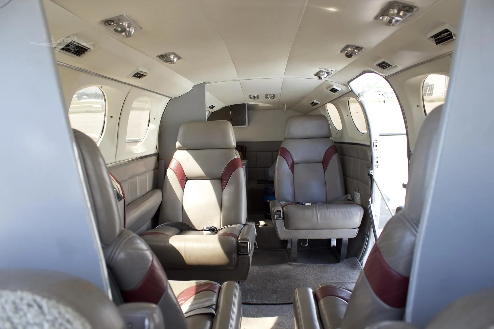 Cabin interior of a 1980 CESSNA 414A.