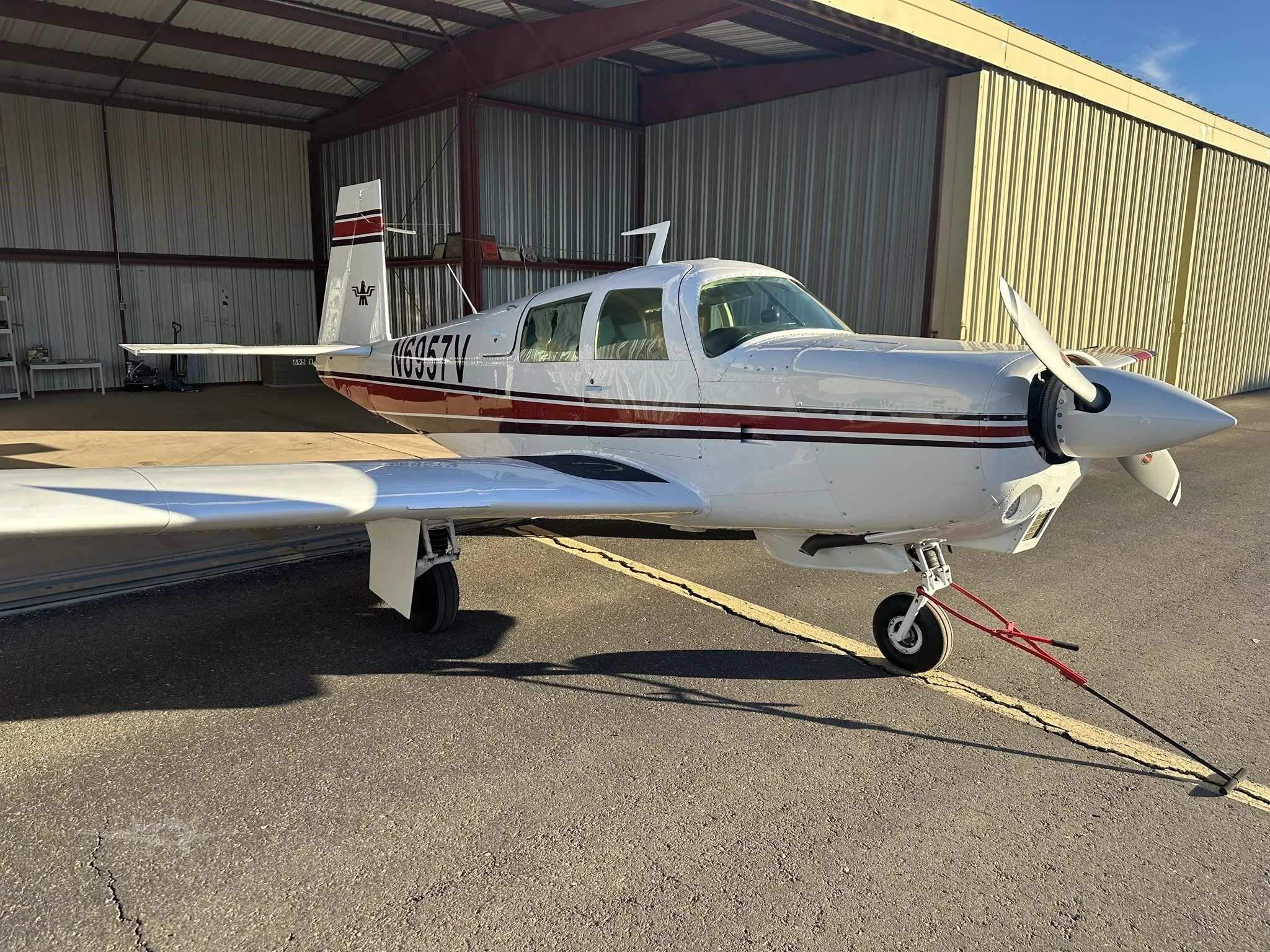 Exterior view of a 1976 MOONEY M20C RANGER, N6957V.