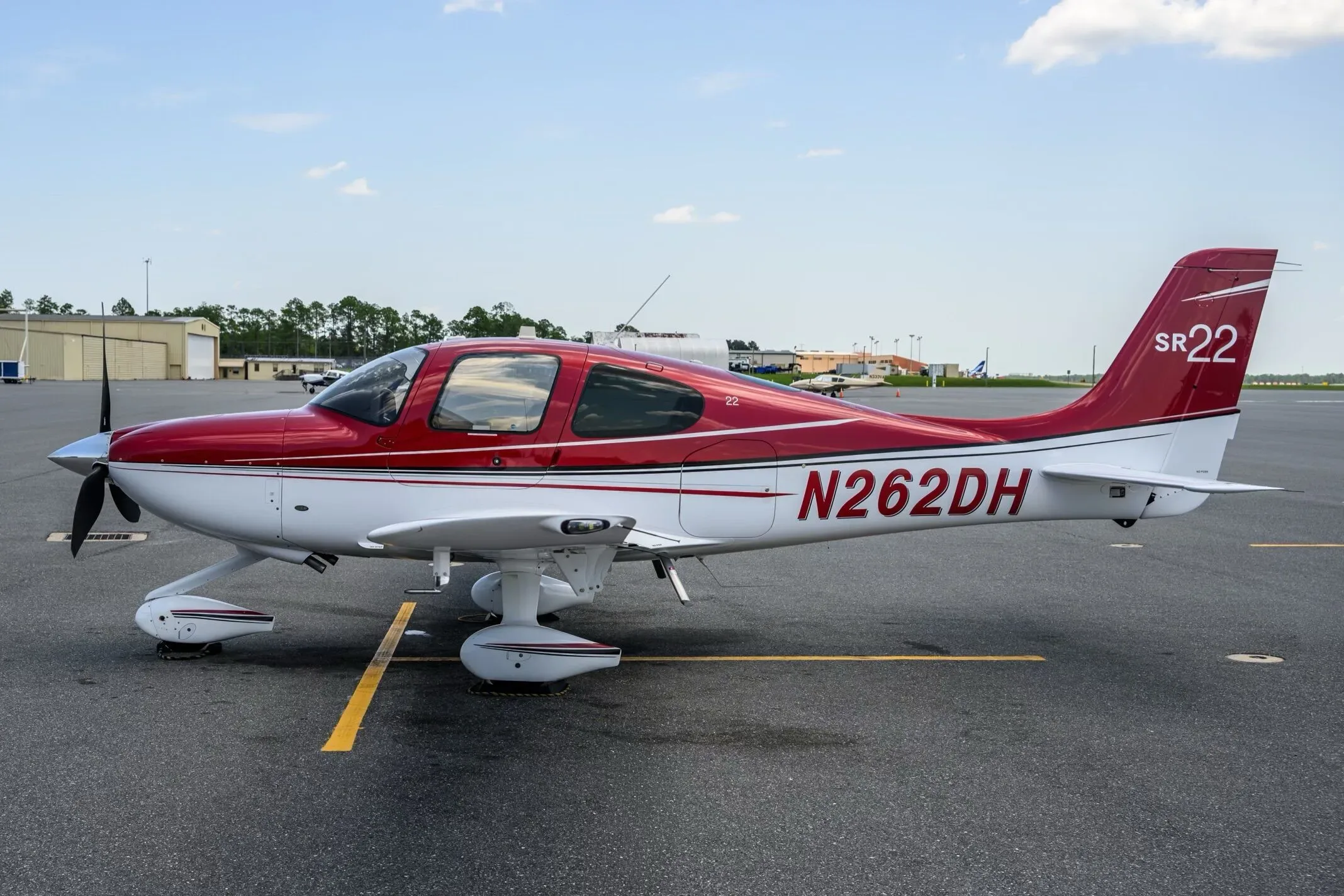 Exterior view of a 2023 Cirrus, 28-2173.