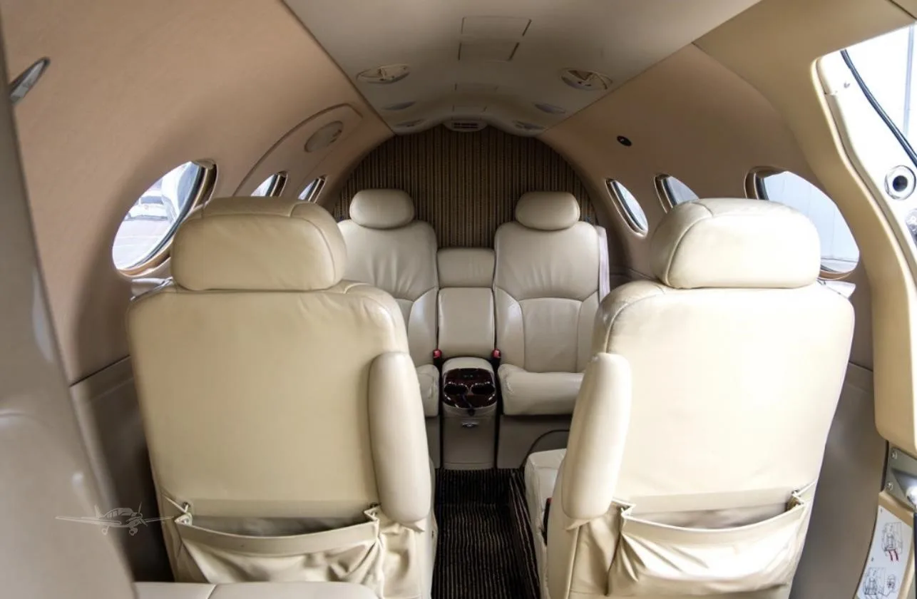Cabin interior of a 2010 CESSNA CITATION MUSTANG.