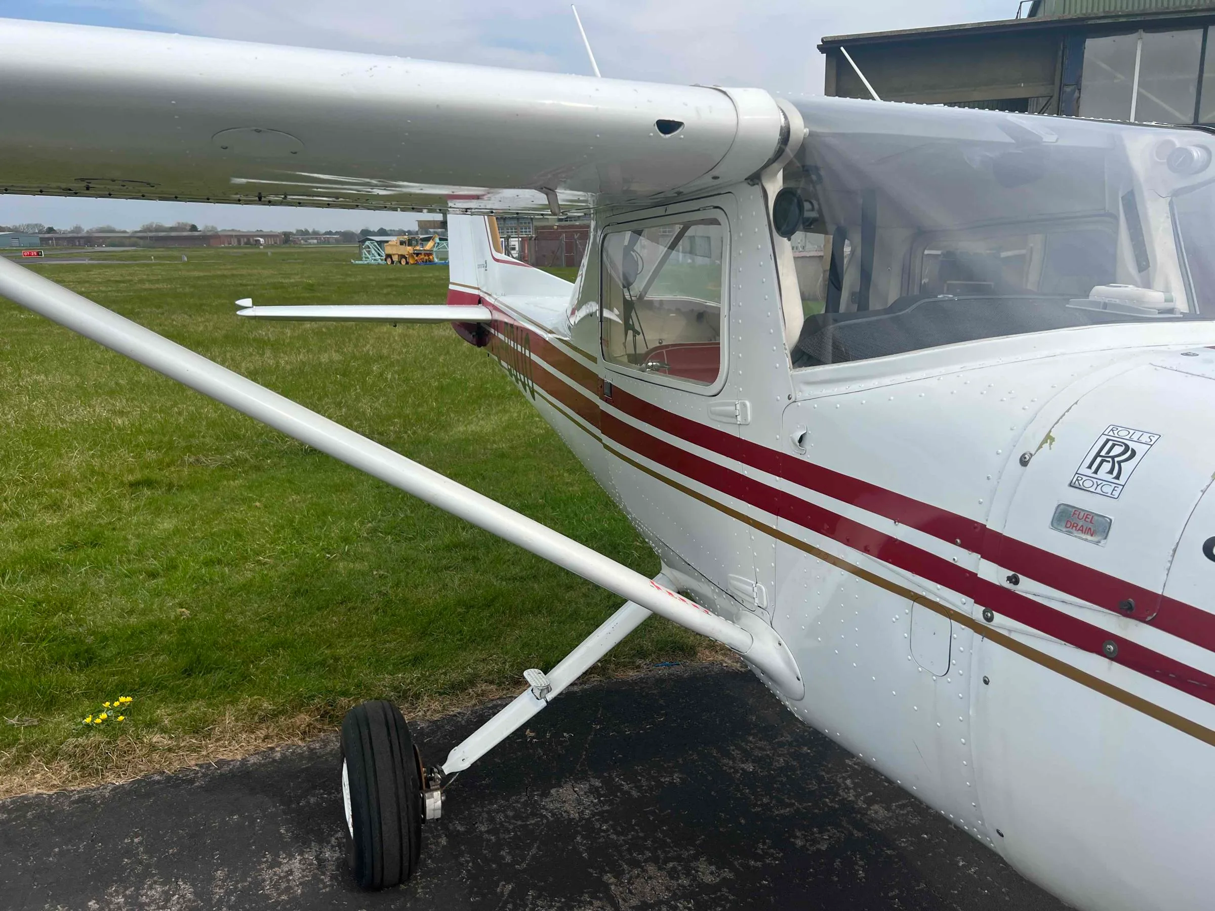 Exterior view of a 1976 Cessna F150M.