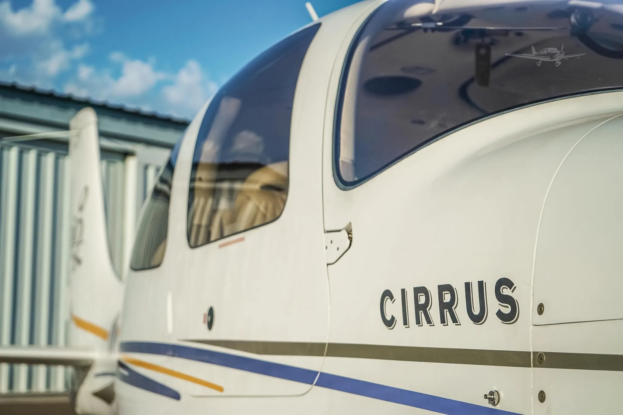 Exterior view of a 2005 CIRRUS SR20-G2, N43GR.