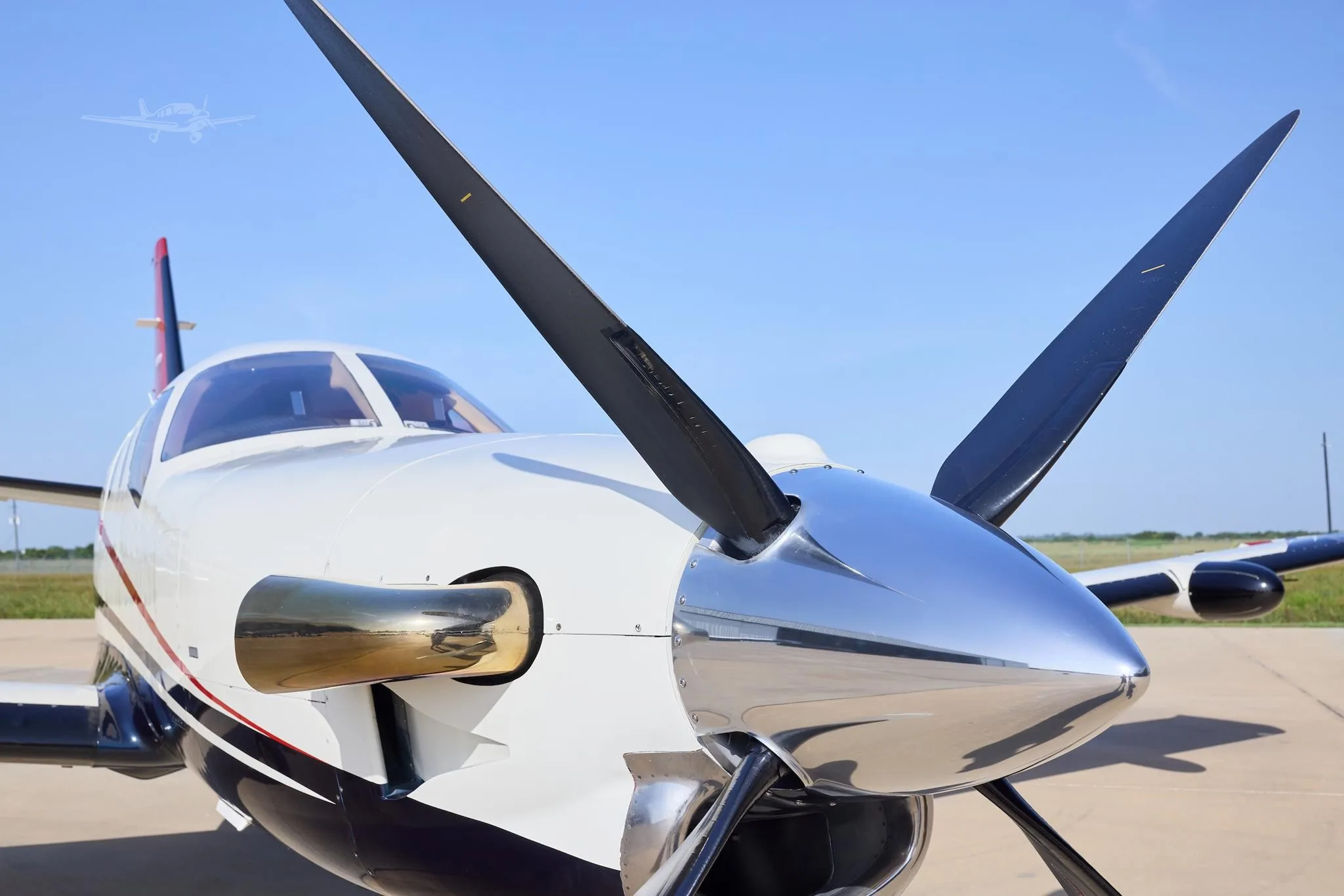 Exterior view of a 2007 DAHER TBM 850, N367EA.