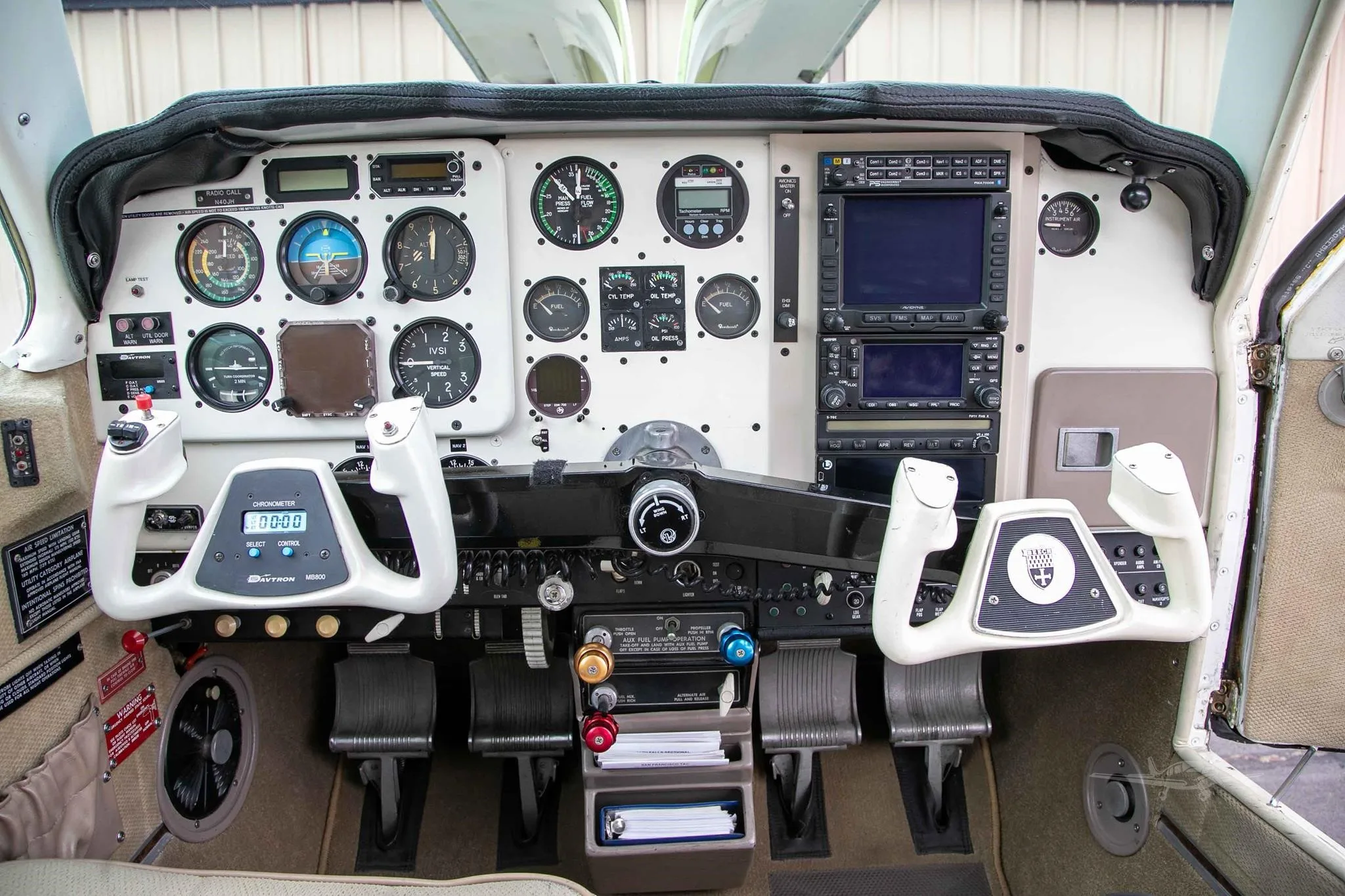 Cockpit and instrument panel of a 1976 BEECHCRAFT A36 BONANZA.