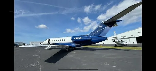 Exterior view of a 2009 HAWKER 4000, N9930.