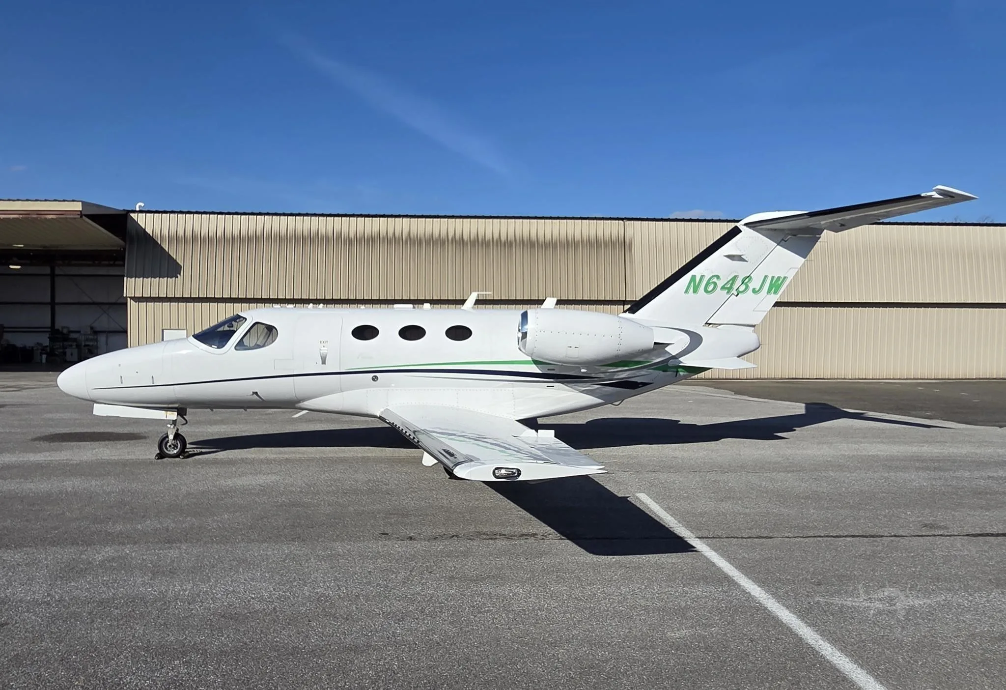 Exterior view of a 2008 CESSNA CITATION MUSTANG, N648JW.