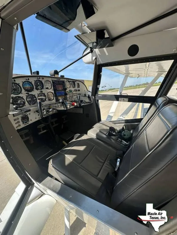 Cockpit and instrument panel of a 2001 Maule M-7-260C.