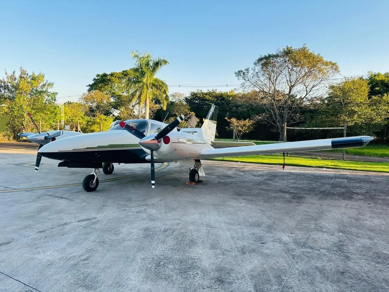 Exterior view of a 1994 PIPER SENECA IV, PS-YCH.