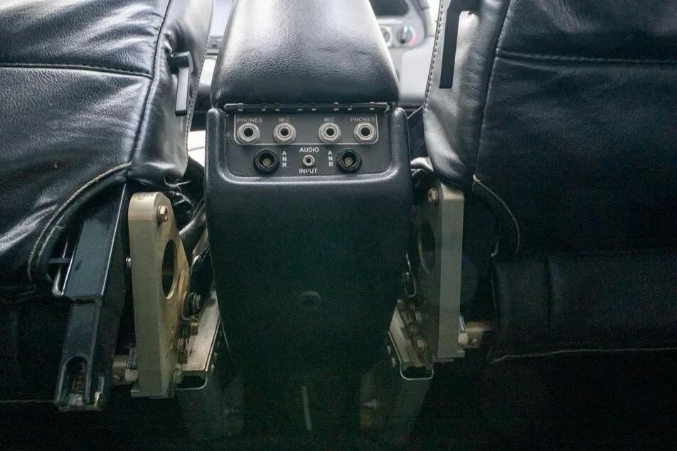 Cockpit and instrument panel of a 2007 Cirrus SR22-G3 Turbo GTS.