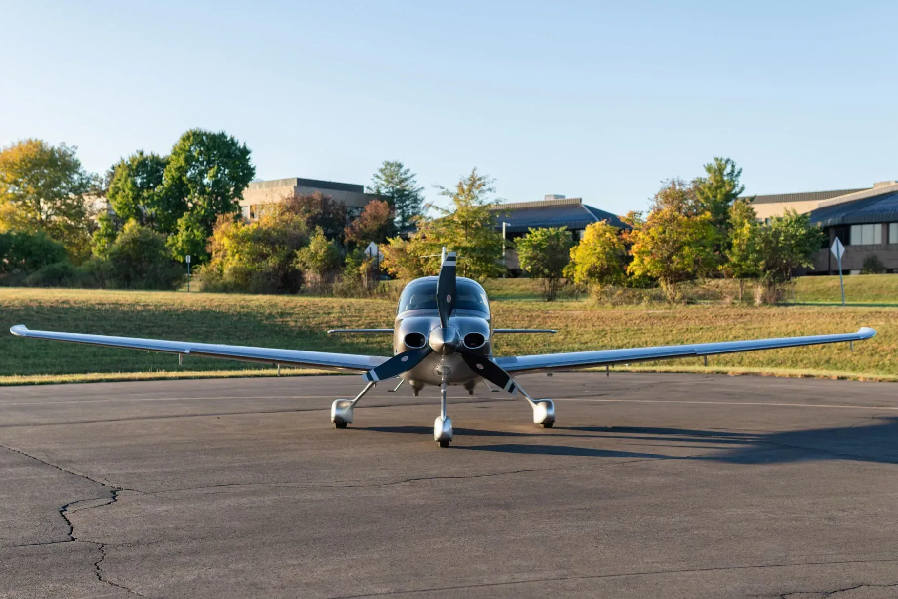 Exterior view of a 2019 Cirrus SR22 G6.