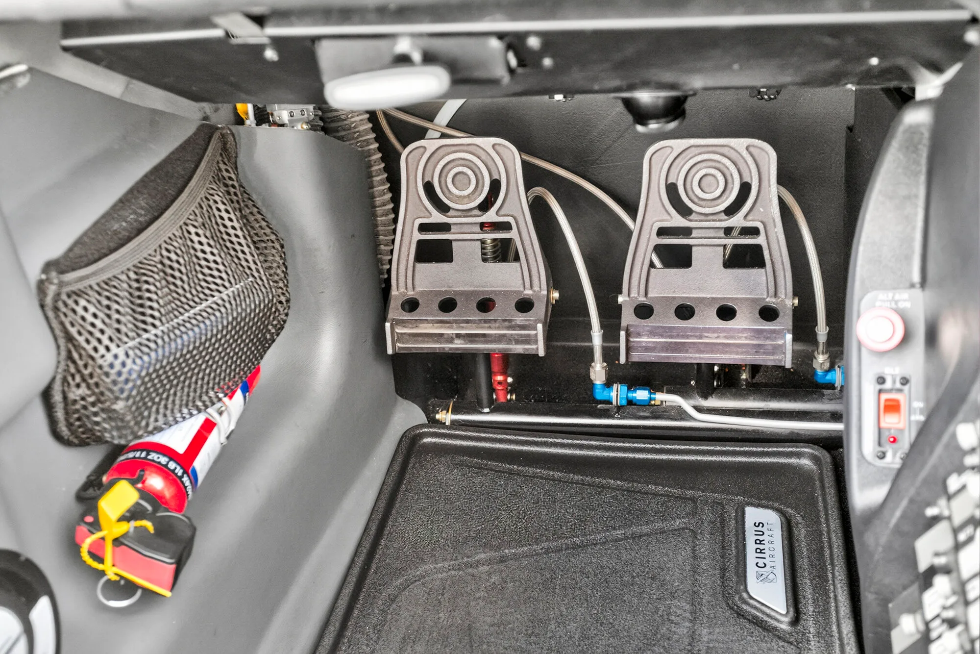 Avionics suite of a 2014 Cirrus SR22 G5.
