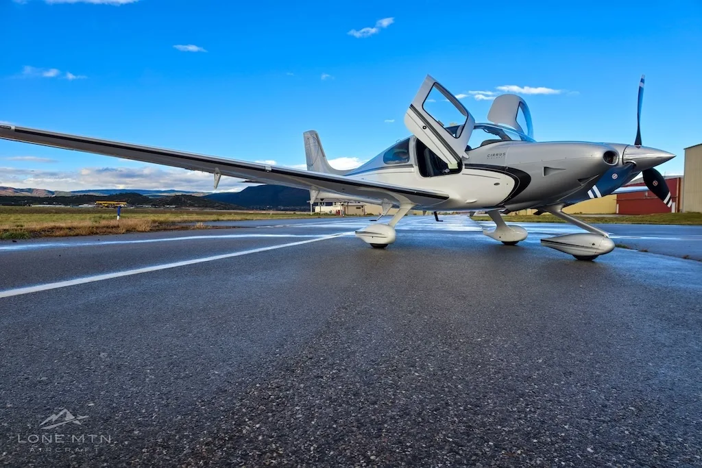 Avionics suite of a 2012 Cirrus SR22T G3 GTS.