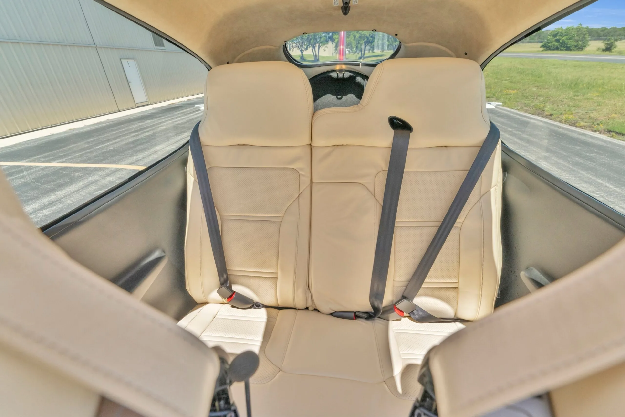 Cabin interior of a 2022 Cirrus SR20-G6 Premium.