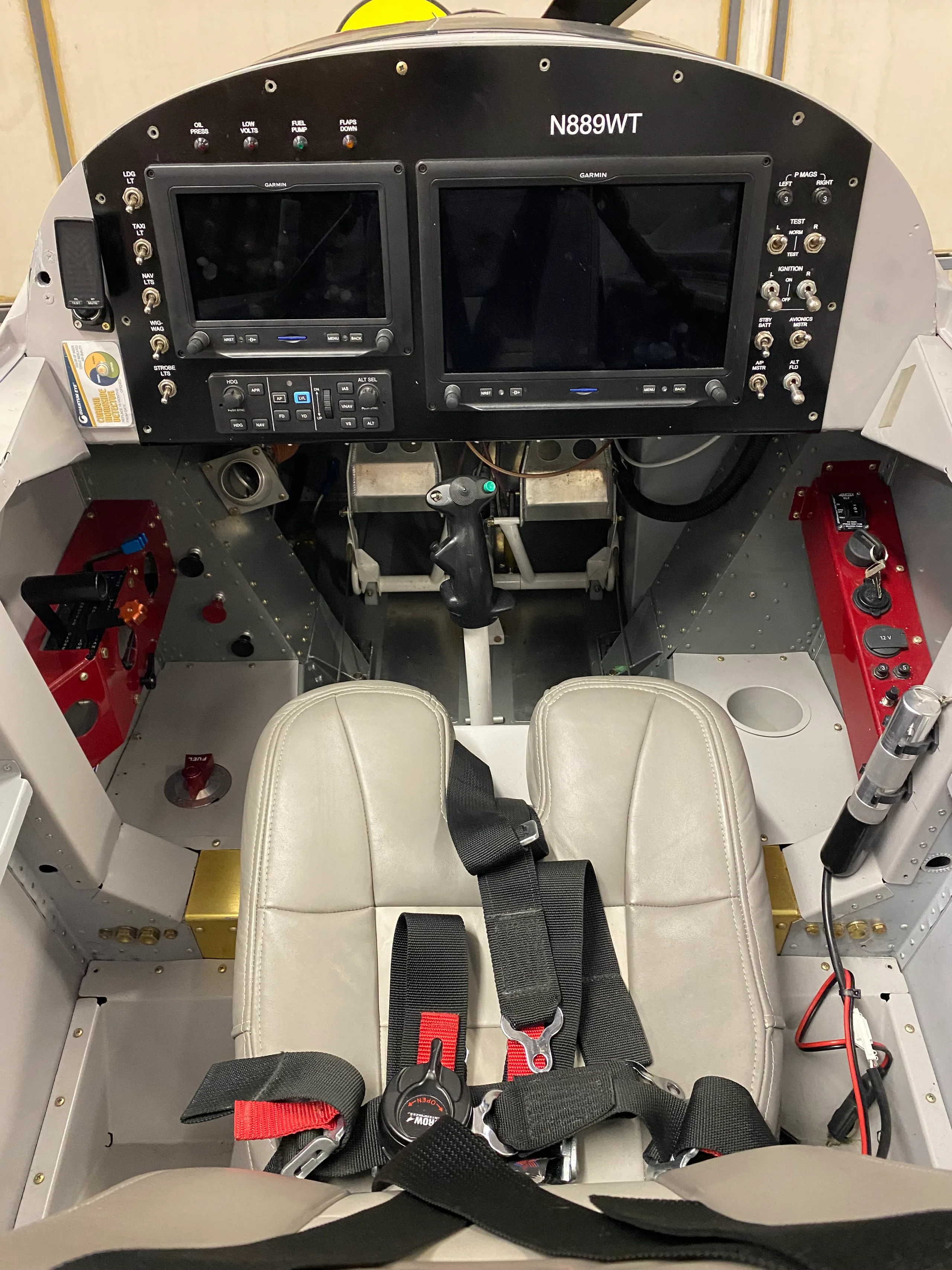 Cockpit and instrument panel of a 2018 Vans VANS RV8.