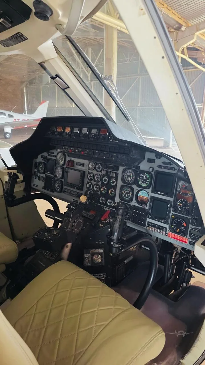 Cockpit and instrument panel of a 1994 BELL 230.
