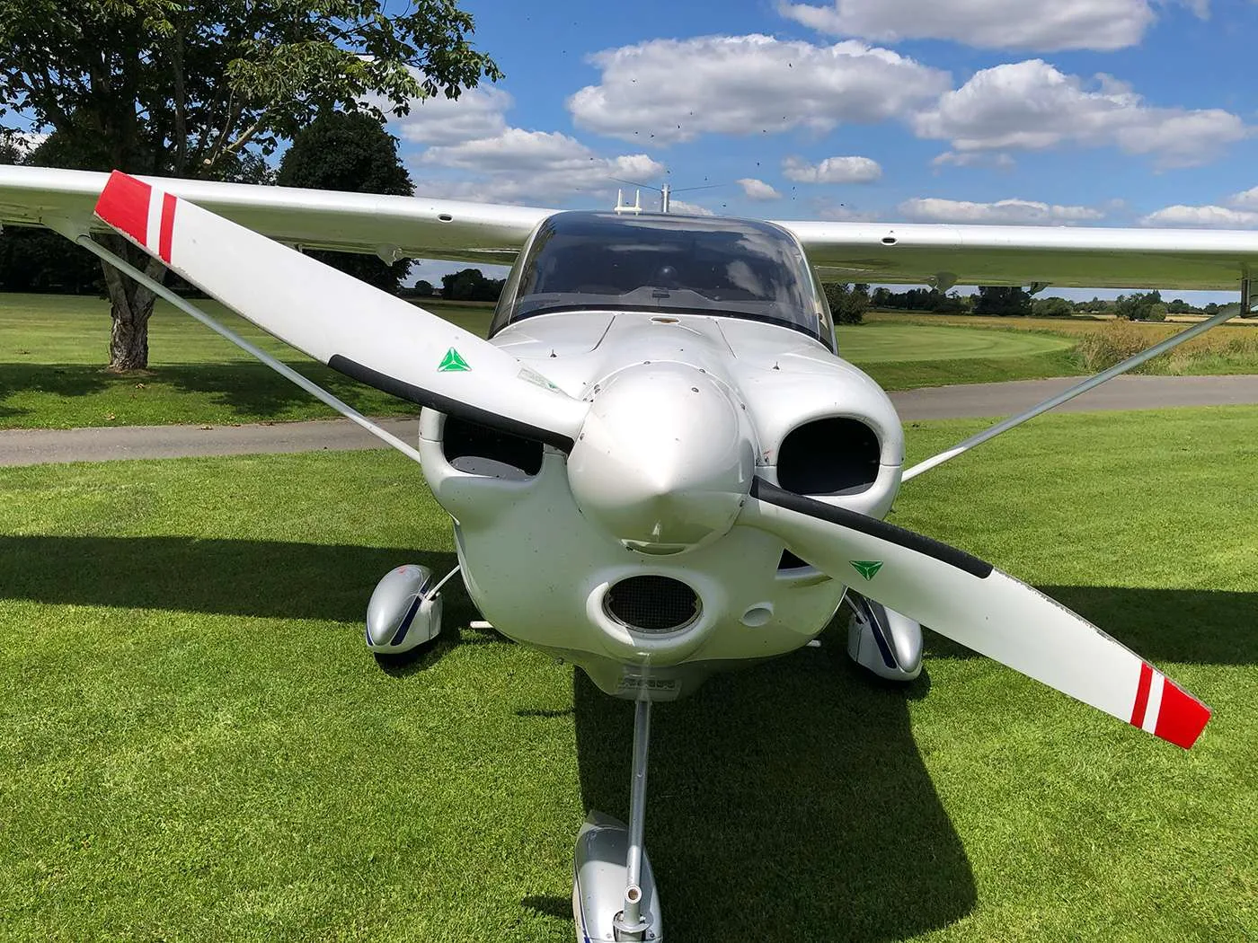 Exterior view of a 2015 Tecnam P2010.