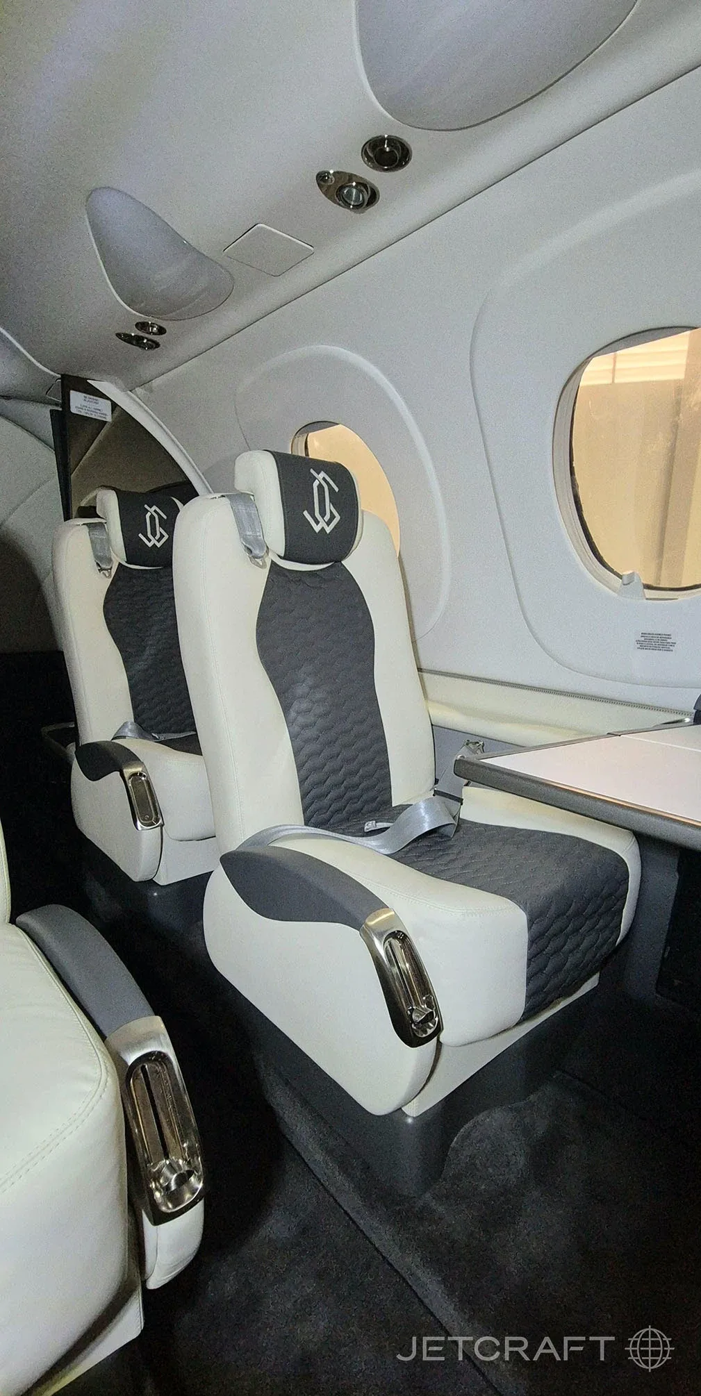 Cabin interior of a Beechcraft Premier 1/1A.