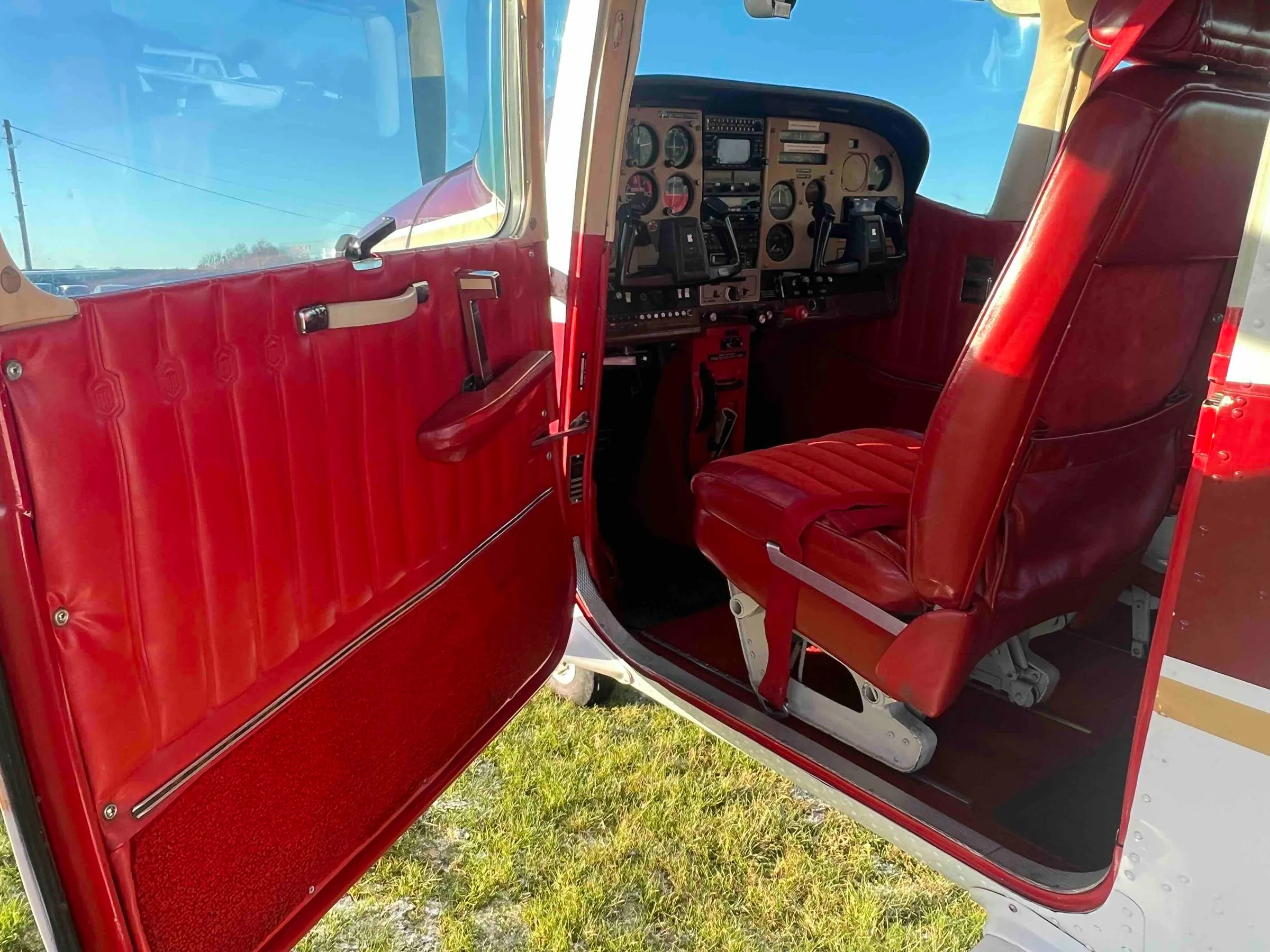Cabin interior of a 1979 Cessna 182Q Skylane.