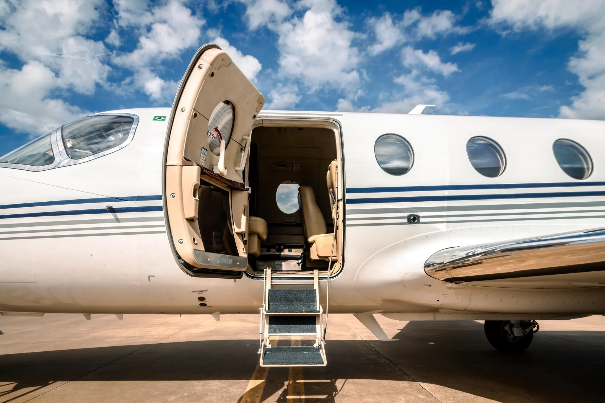 Exterior view of a 2008 HAWKER 400XP, PS-MBX.