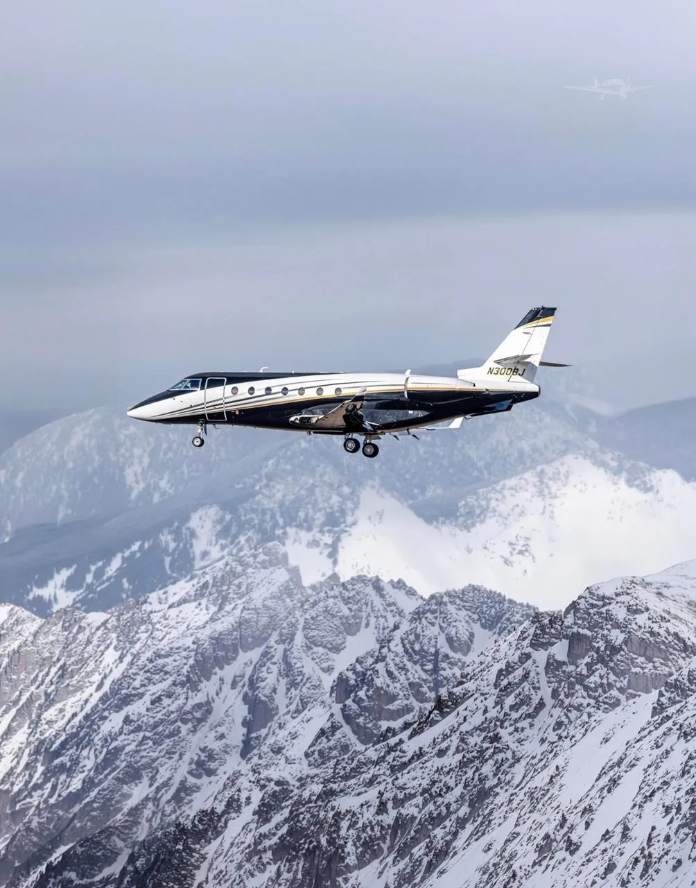 Exterior view of a 2002 GULFSTREAM G200, N300BJ.