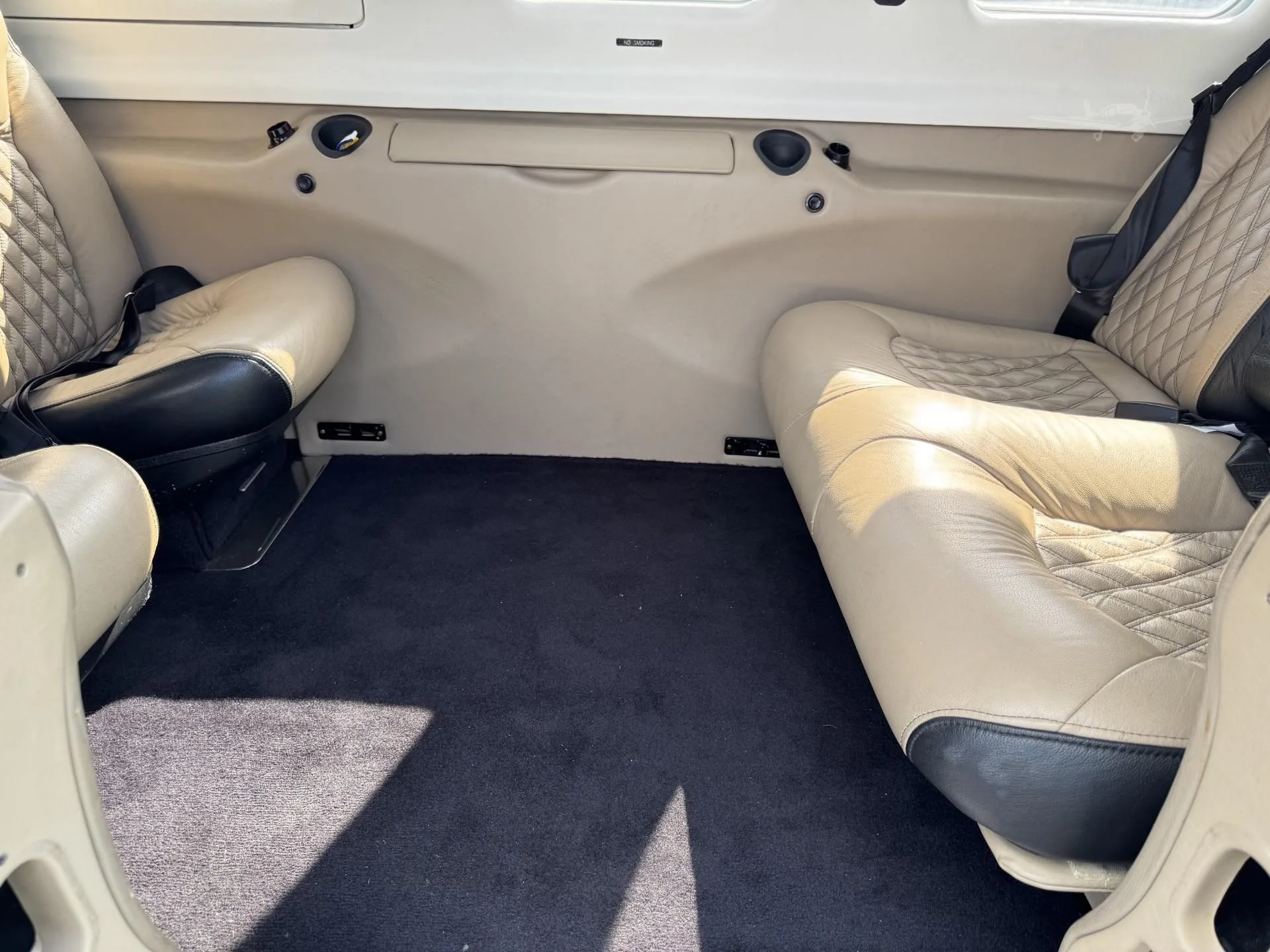 Cabin interior of a 2008 PIPER MERIDIAN.