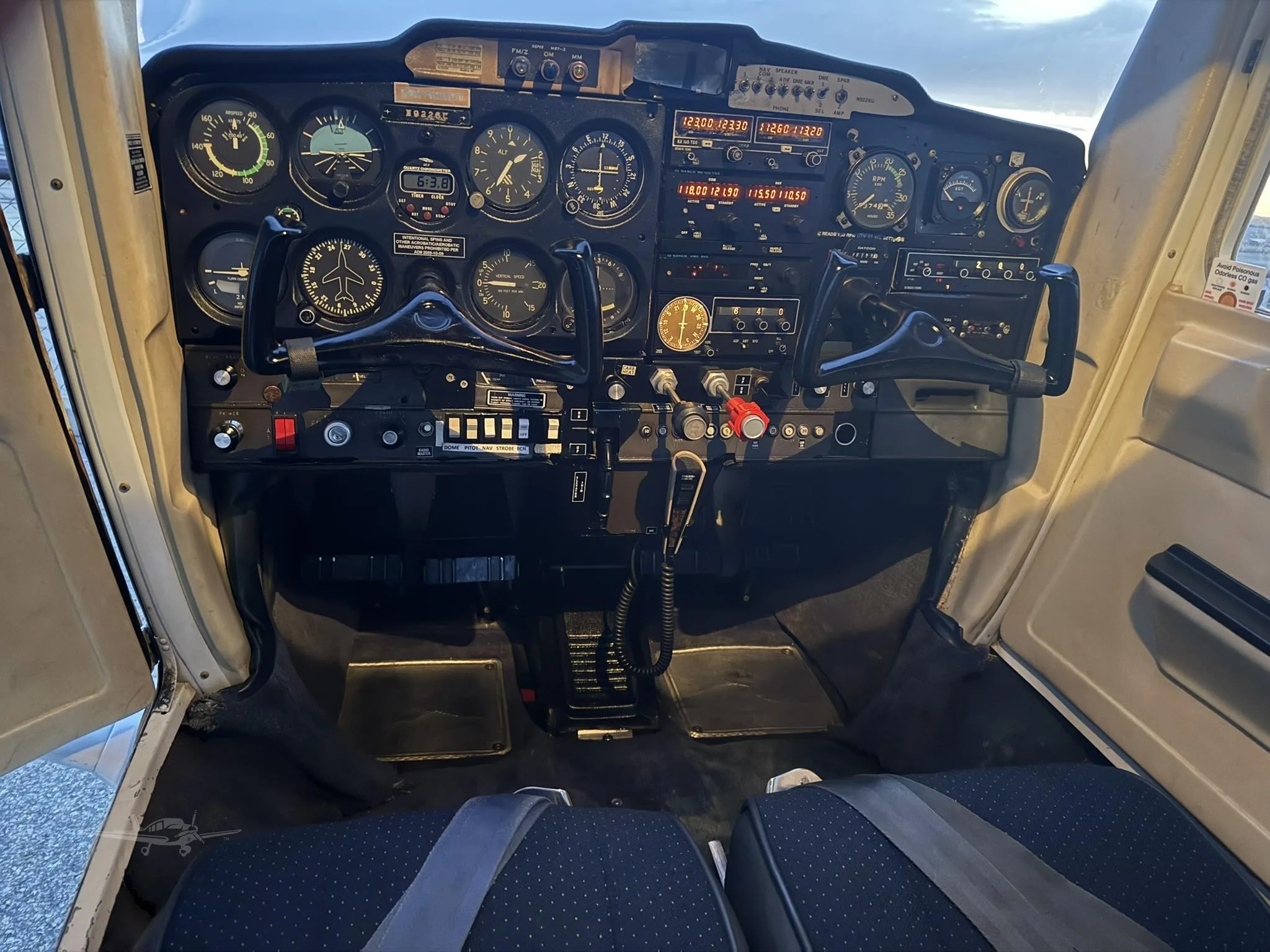 Cockpit and instrument panel of a 1976 CESSNA 150.