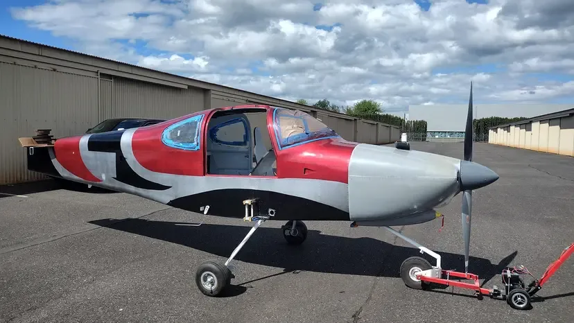 Exterior view of a 2007 Vans, RV-9.