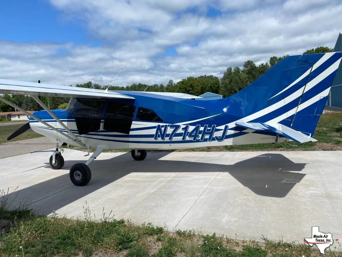 Exterior view of a 1995 Maule MT-7-235 Super Rocket.